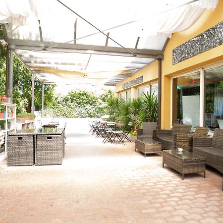 Scheppers Hotel Рим Екстериор снимка