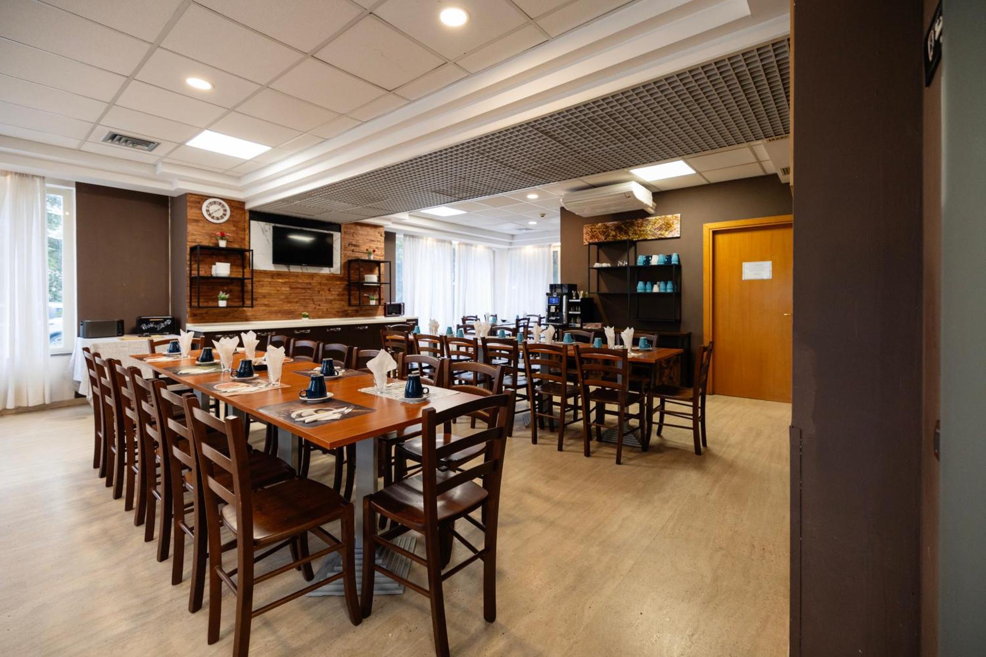 Scheppers Hotel Рим Екстериор снимка