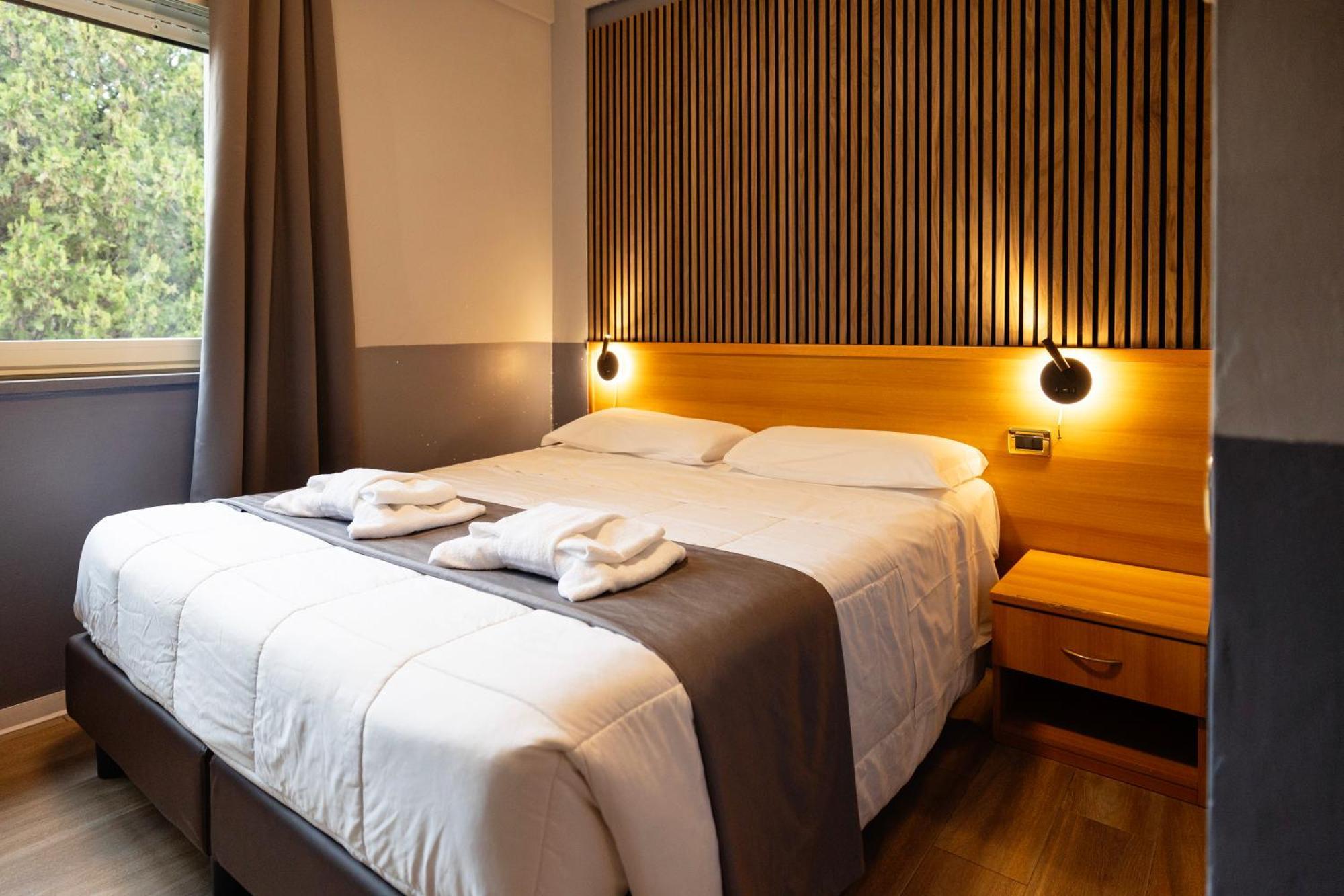 Scheppers Hotel Рим Екстериор снимка